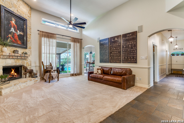 Image 3 of 31 For 945 Great Tree