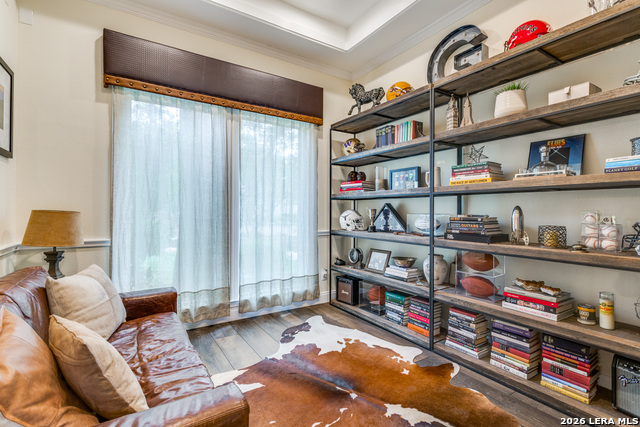 Image 9 of 31 For 945 Great Tree