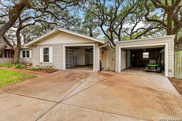 Image 33 of 41 For 1521 Mathis S