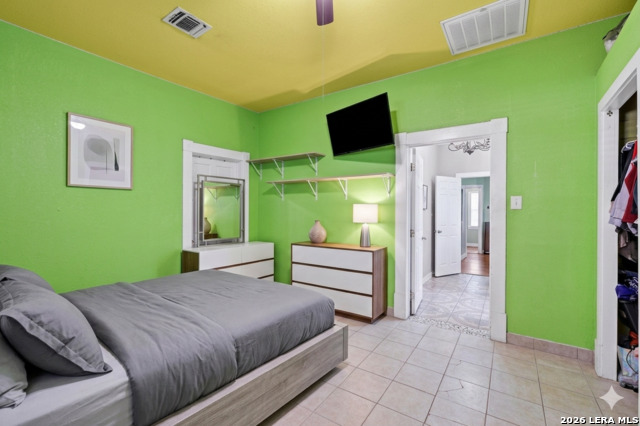 Image 14 of 24 For 1518 Travis W