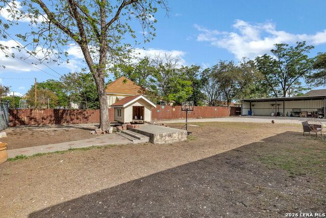 Image 22 of 24 For 1518 Travis W