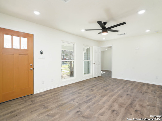 Image 4 of 20 For 143 Kinder  