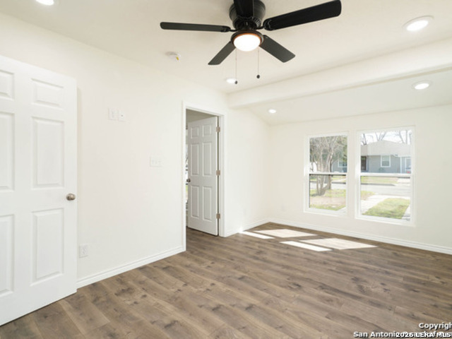 Image 9 of 20 For 143 Kinder  