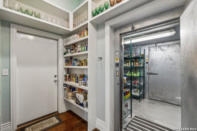 Image 16 of 48 For 999 Schwarzlose Rd