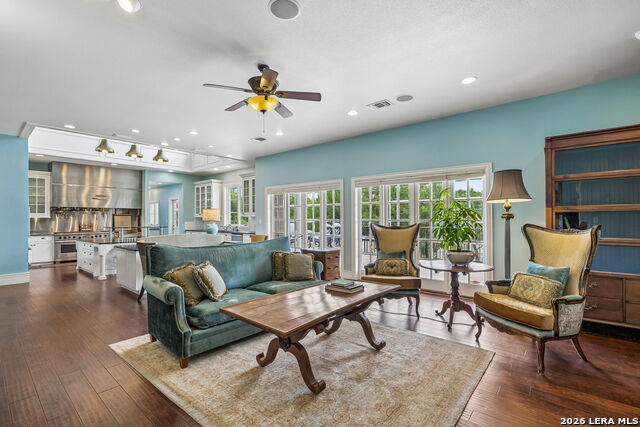 Image 17 of 48 For 999 Schwarzlose Rd