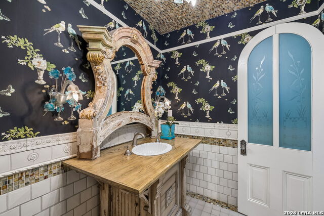 Image 21 of 48 For 999 Schwarzlose Rd