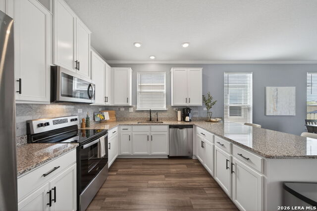 Listing photo id 10 for 4133 Harper Lee Ln