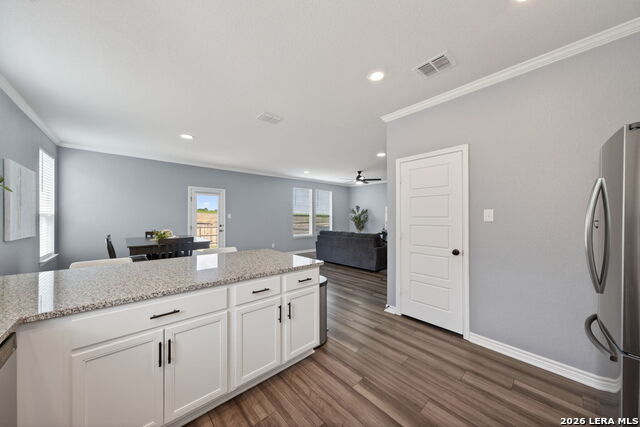 Listing photo id 11 for 4133 Harper Lee Ln