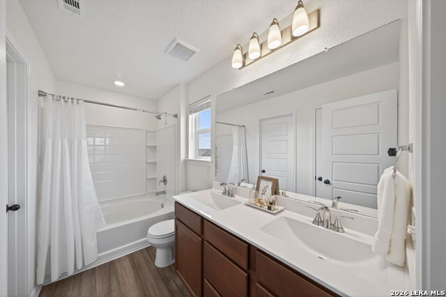 Listing photo id 16 for 4133 Harper Lee Ln