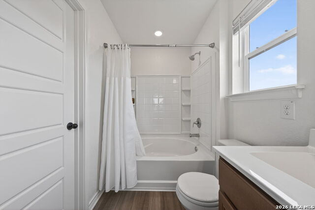 Listing photo id 17 for 4133 Harper Lee Ln