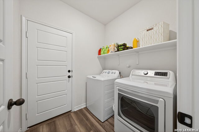 Listing photo id 25 for 4133 Harper Lee Ln