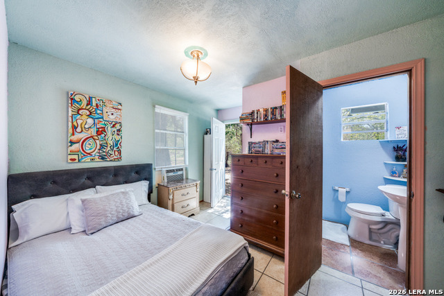 Listing photo id 15 for 1723 Medina Circle