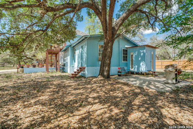 Listing photo id 19 for 1723 Medina Circle