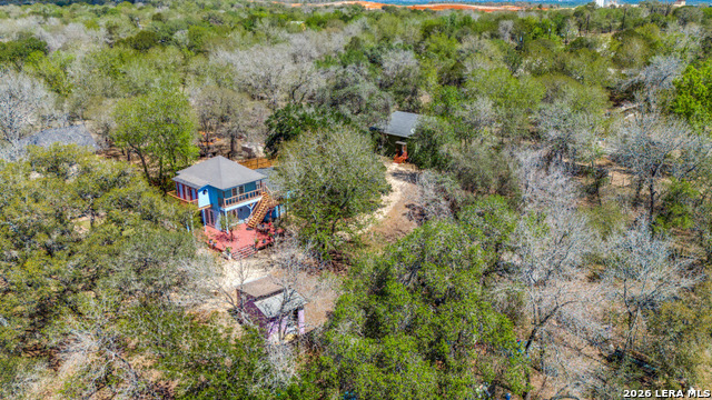 Listing photo id 28 for 1723 Medina Circle