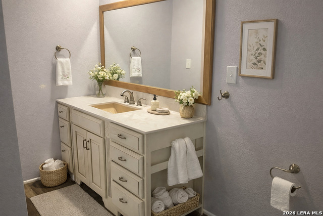 Listing photo id 33 for 1723 Medina Circle