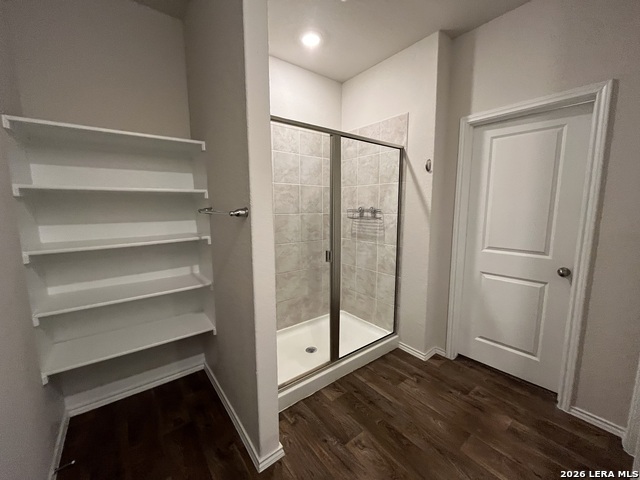 Image 13 of 26 For 465 Middle Green Loop