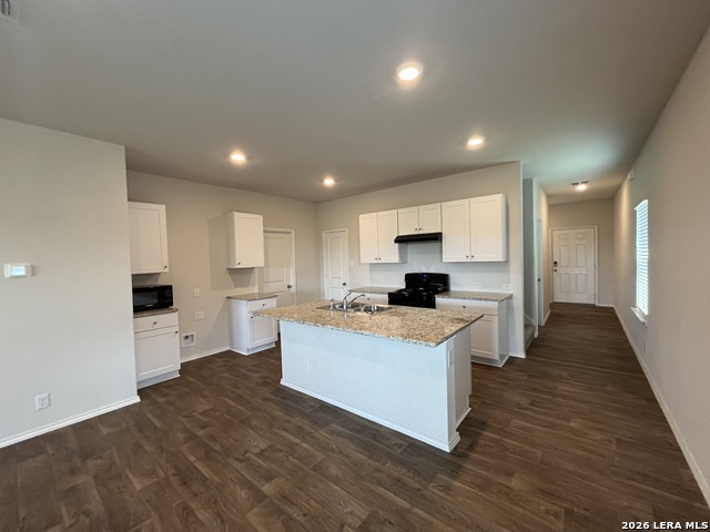 Image 2 of 26 For 465 Middle Green Loop