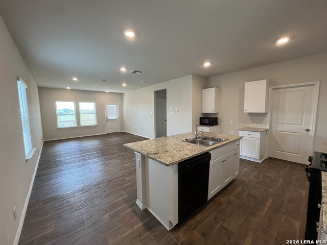 Image 3 of 26 For 465 Middle Green Loop