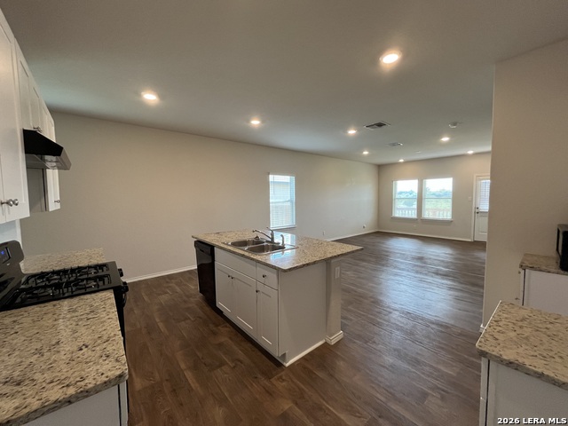 Image 4 of 26 For 465 Middle Green Loop