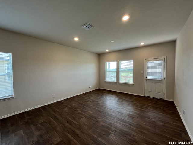 Image 6 of 26 For 465 Middle Green Loop