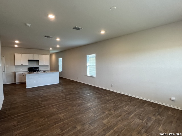 Image 7 of 26 For 465 Middle Green Loop