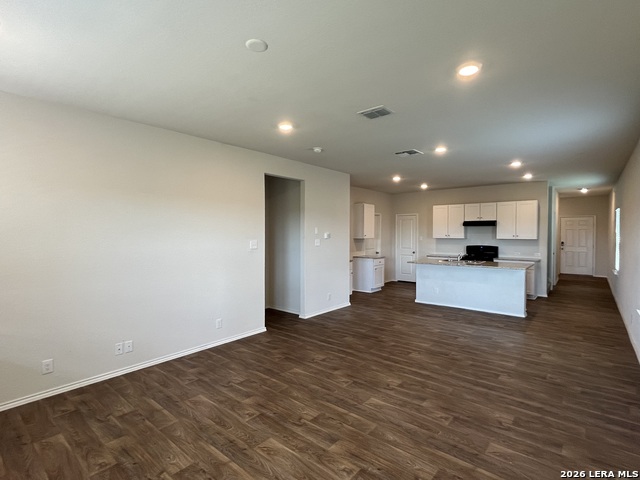 Image 8 of 26 For 465 Middle Green Loop