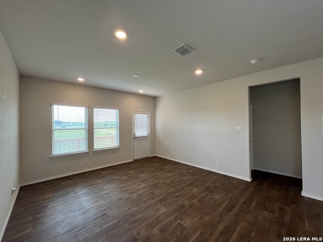 Image 9 of 26 For 465 Middle Green Loop