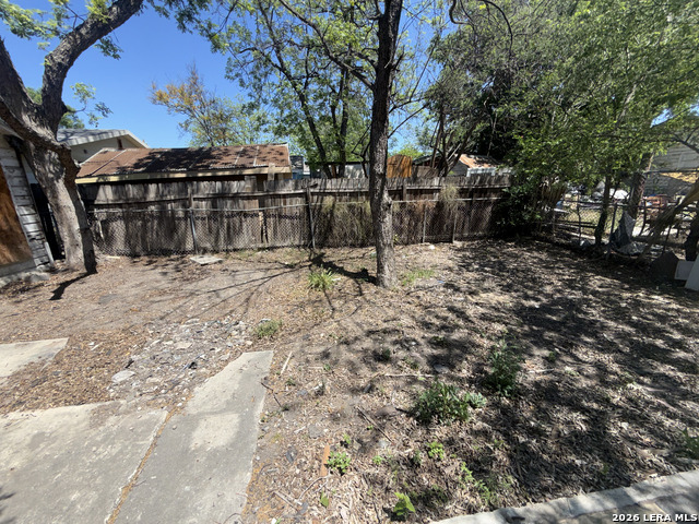 Image 5 of 8 For 118 Flato  