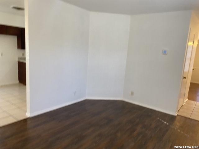 Image 5 of 33 For 5211 Cinderella St