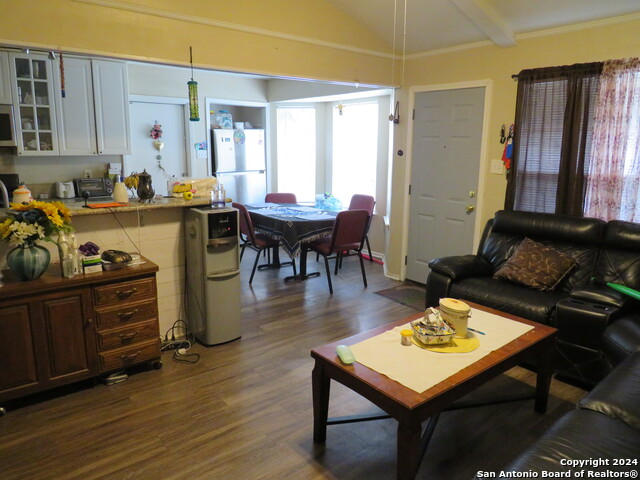 Image 10 of 11 For 4815 Sorrento