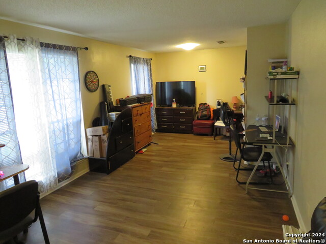 Image 4 of 11 For 4815 Sorrento