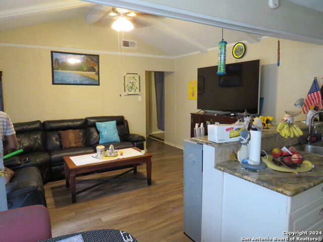 Image 8 of 11 For 4815 Sorrento