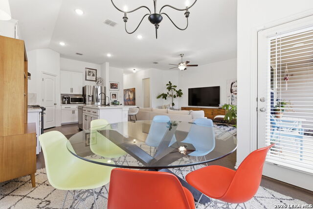 Image 11 of 49 For 117 Dovetail St