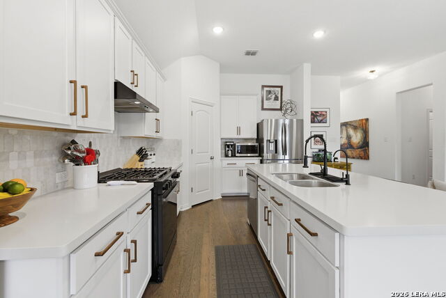 Image 13 of 49 For 117 Dovetail St