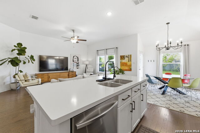 Image 17 of 49 For 117 Dovetail St