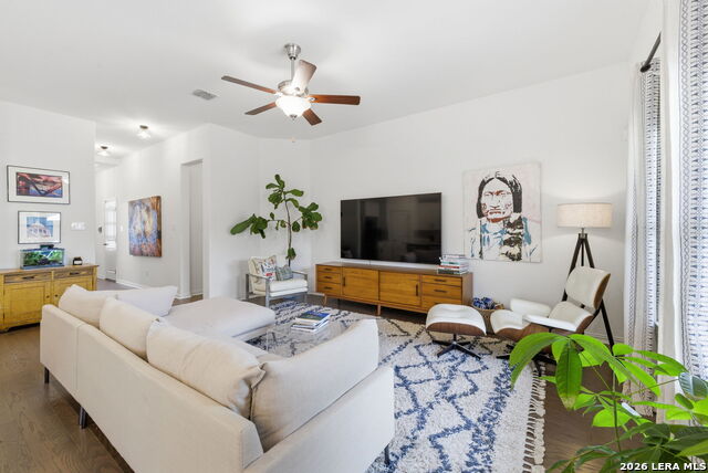 Image 7 of 49 For 117 Dovetail St