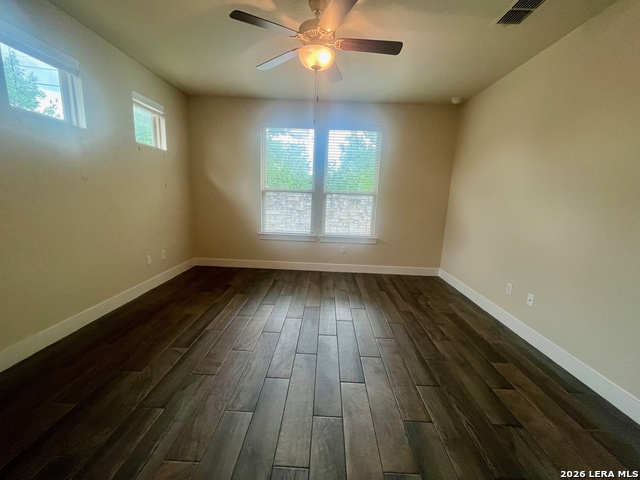 Image 13 of 25 For 913 Crystal Brook Cv