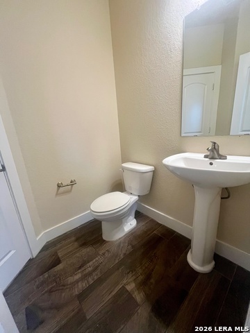 Image 15 of 25 For 913 Crystal Brook Cv