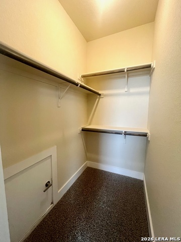 Image 24 of 25 For 913 Crystal Brook Cv