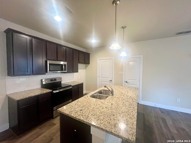 Image 8 of 25 For 913 Crystal Brook Cv