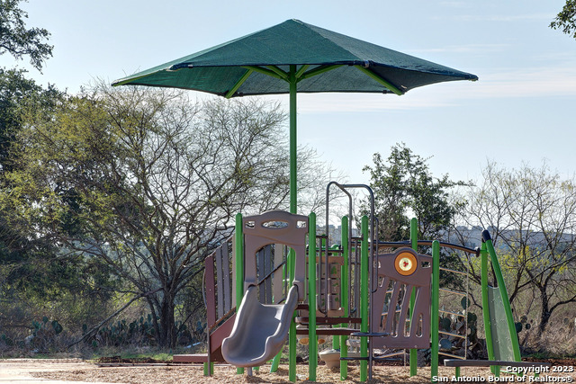 Image 9 of 17 For 625 Borchers Boulevard