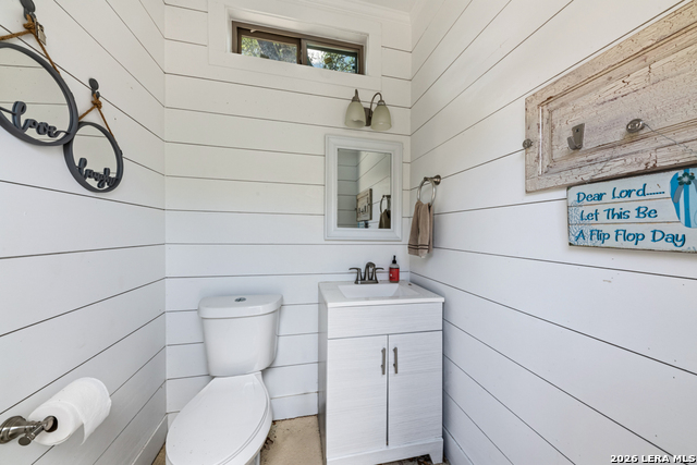 Image 34 of 48 For 128 Bucks  