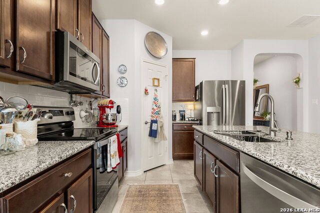 Image 7 of 24 For 4024 Sunfield Dr