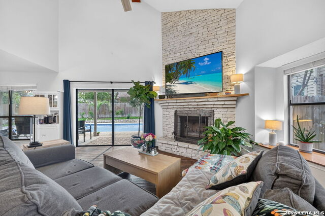 Image 16 of 38 For 5527 Timber Bark