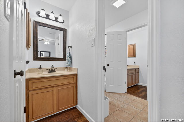 Image 28 of 38 For 5527 Timber Bark