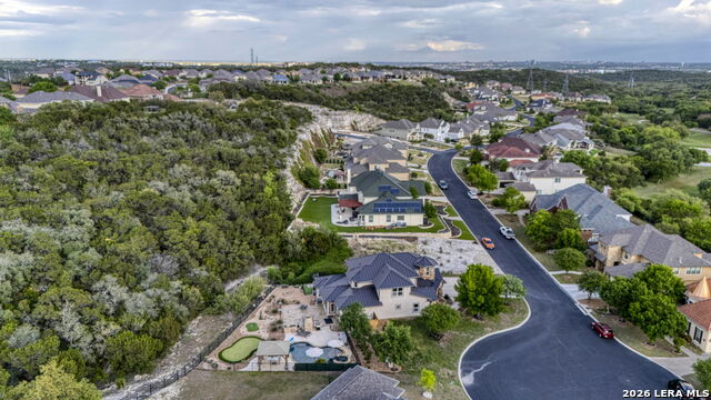 Image 58 of 74 For 18118 Resort View