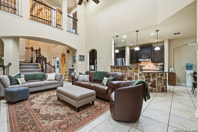 Image 8 of 74 For 18118 Resort View