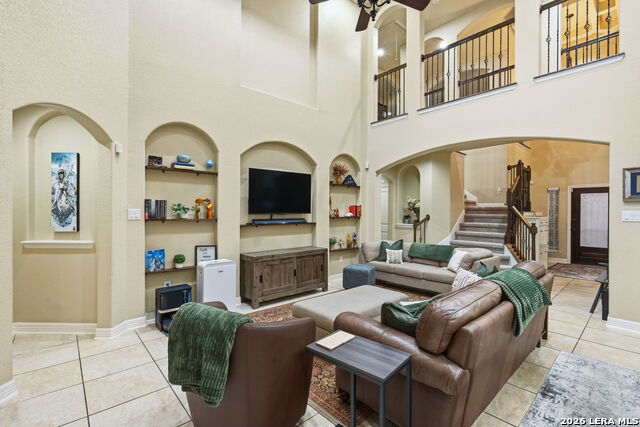 Image 9 of 74 For 18118 Resort View