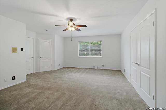 Image 18 of 37 For 19 Inwood Mnr