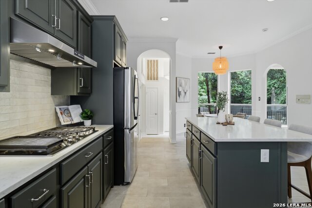 Image 28 of 37 For 19 Inwood Mnr